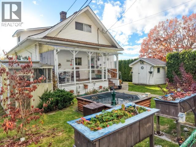 6345 POPLAR STREET, Powell River