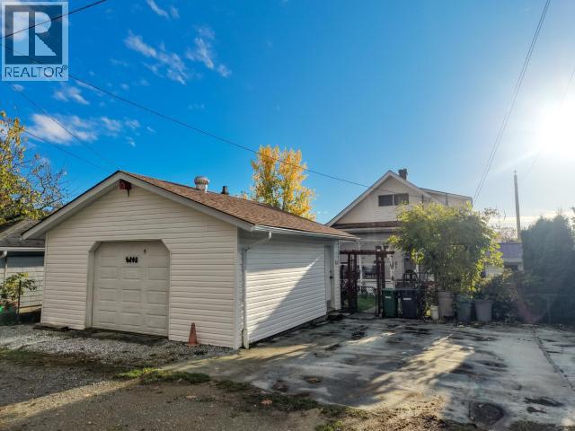 6345 POPLAR STREET, Powell River