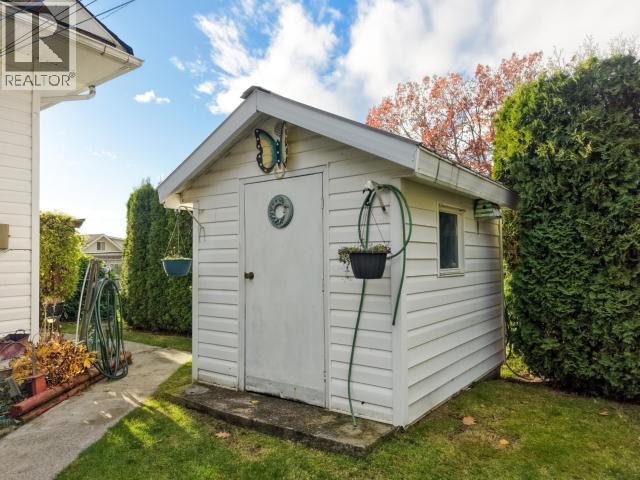 6345 POPLAR STREET, Powell River