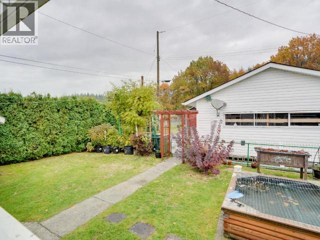 6345 POPLAR STREET, Powell River