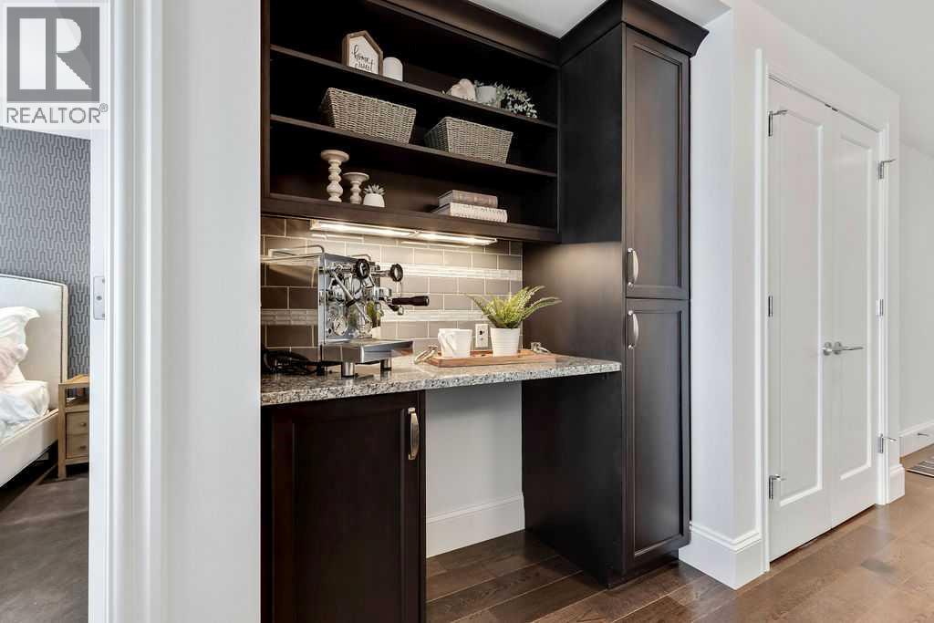 Single Family House for Sale in   Quarry Way SE Douglasdale/Glen Calgary 