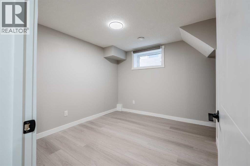 Single Family House Bungalow for Sale in  Berkley Road NW Beddington Heights Calgary 