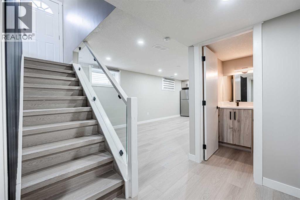 Single Family House Bungalow for Sale in  Berkley Road NW Beddington Heights Calgary 