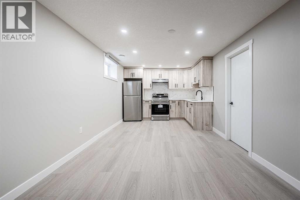 Single Family House Bungalow for Sale in  Berkley Road NW Beddington Heights Calgary 