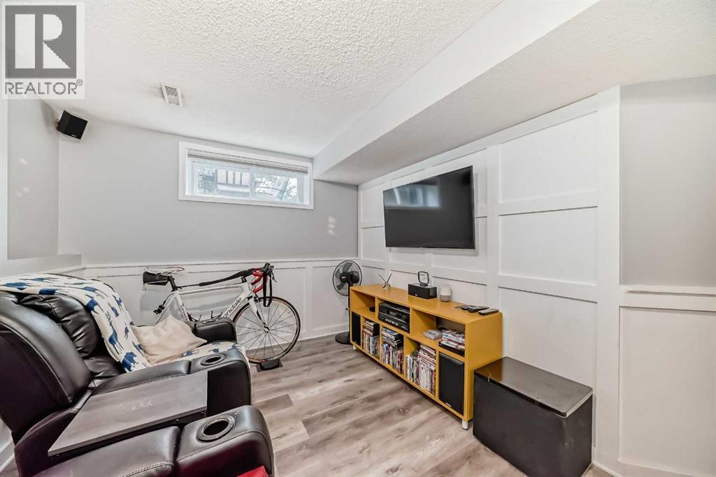 Single Family House for Sale in  Tuscany Springs Rise NW Tuscany Calgary 