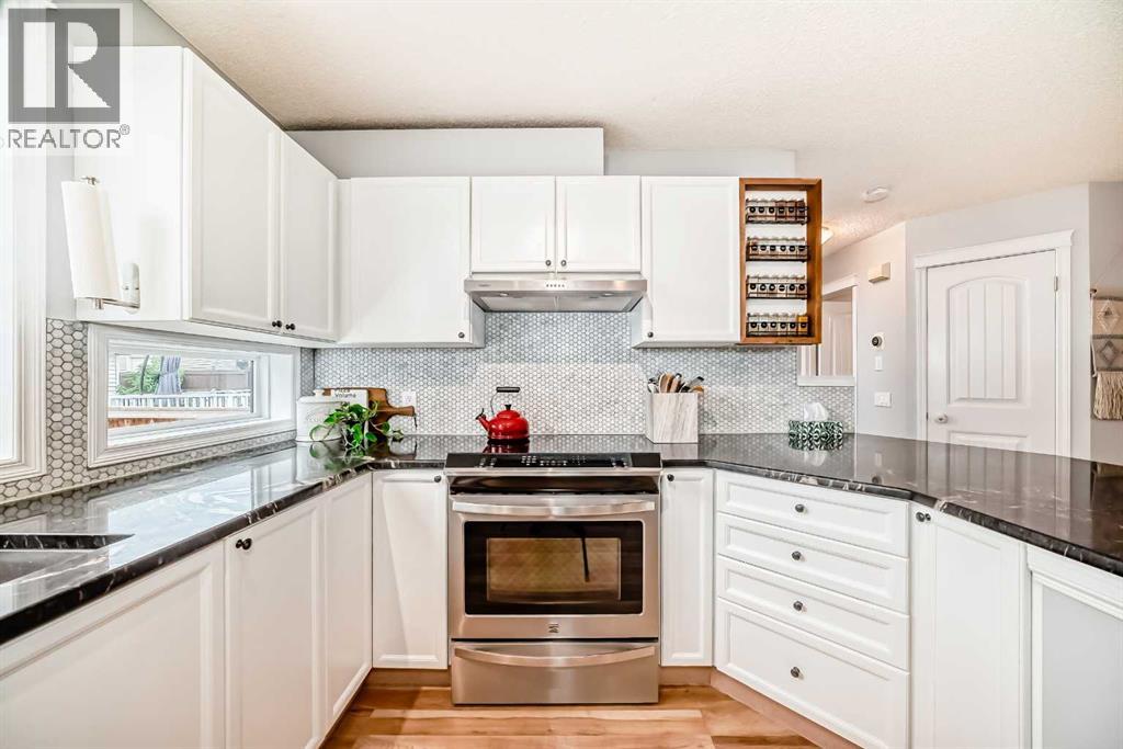 Single Family House for Sale in  Tuscany Springs Rise NW Tuscany Calgary 