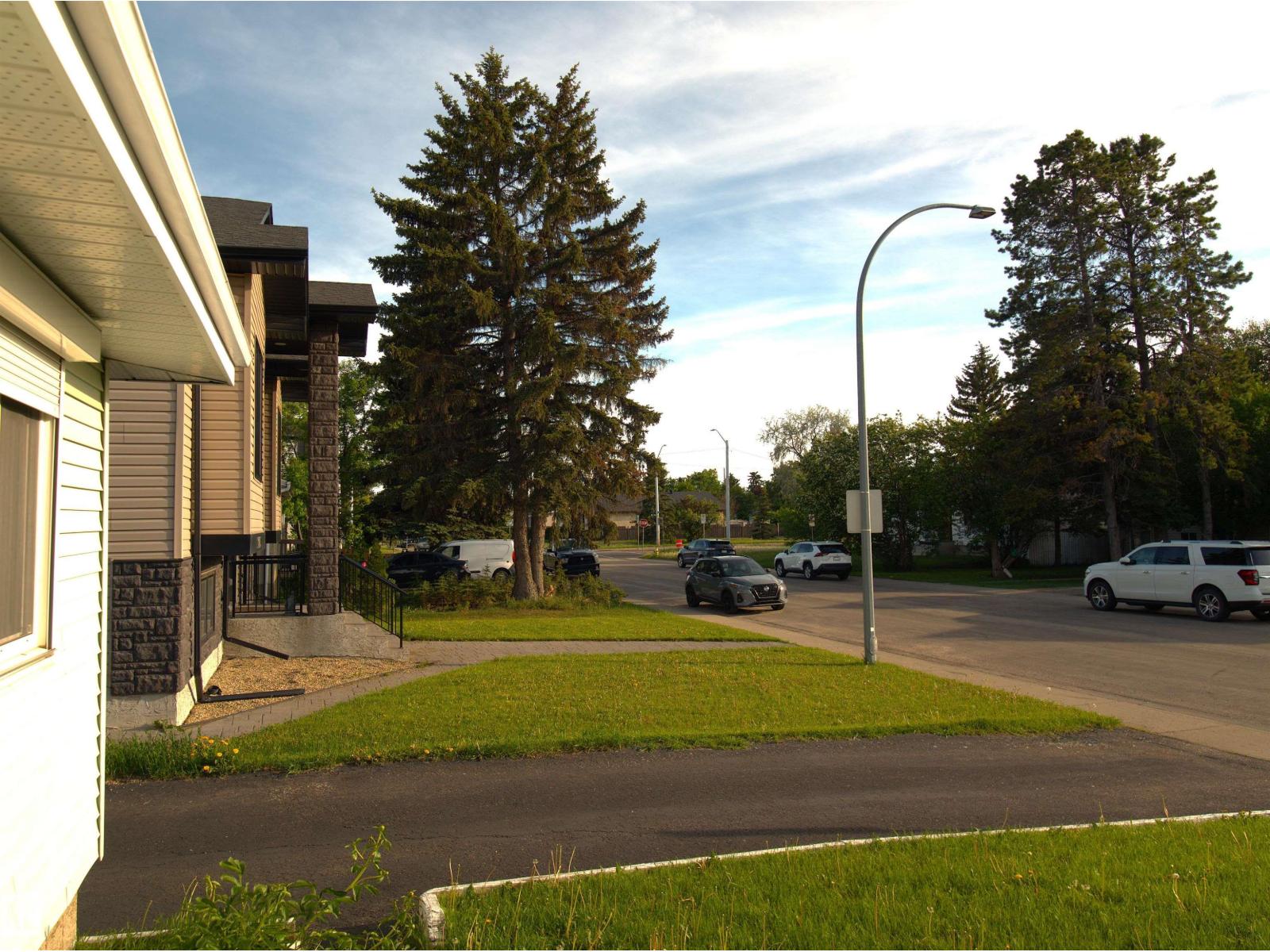 10719 152 Street NW, Edmonton