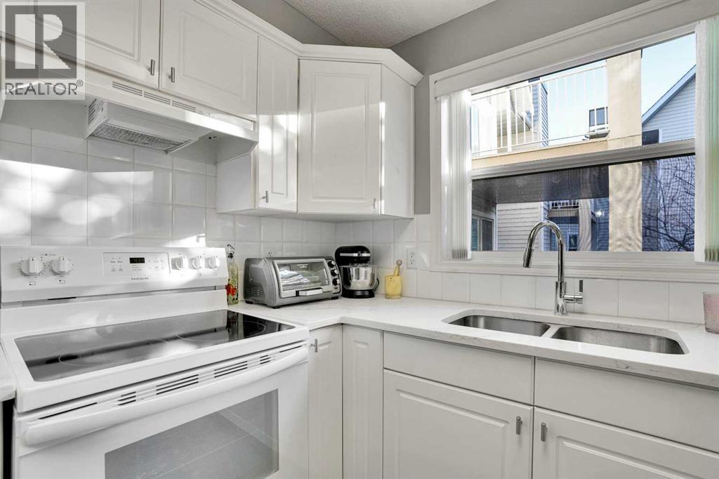 Single Family House for Sale in   Hunterview Drive NW Huntington Hills Calgary 