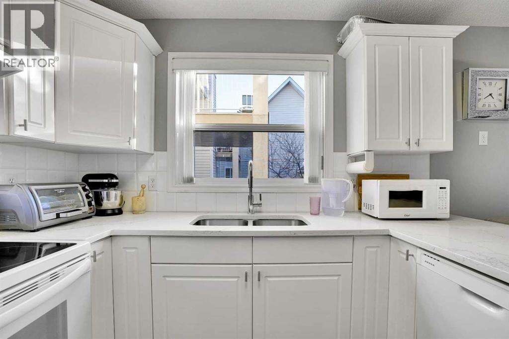 Single Family House for Sale in   Hunterview Drive NW Huntington Hills Calgary 