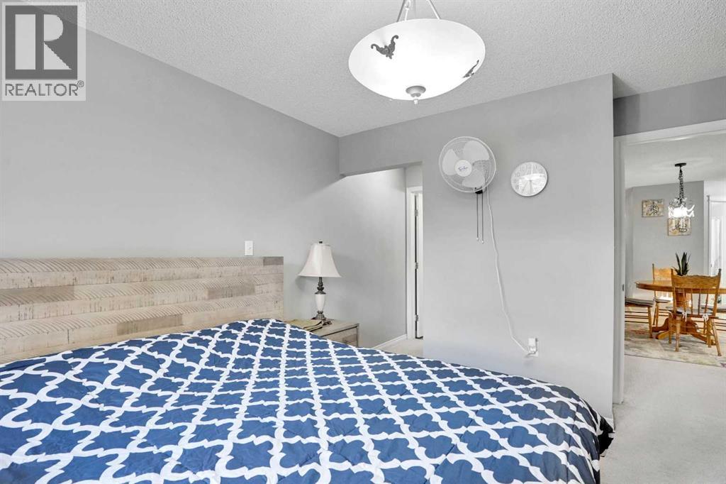 Single Family House for Sale in   Hunterview Drive NW Huntington Hills Calgary 