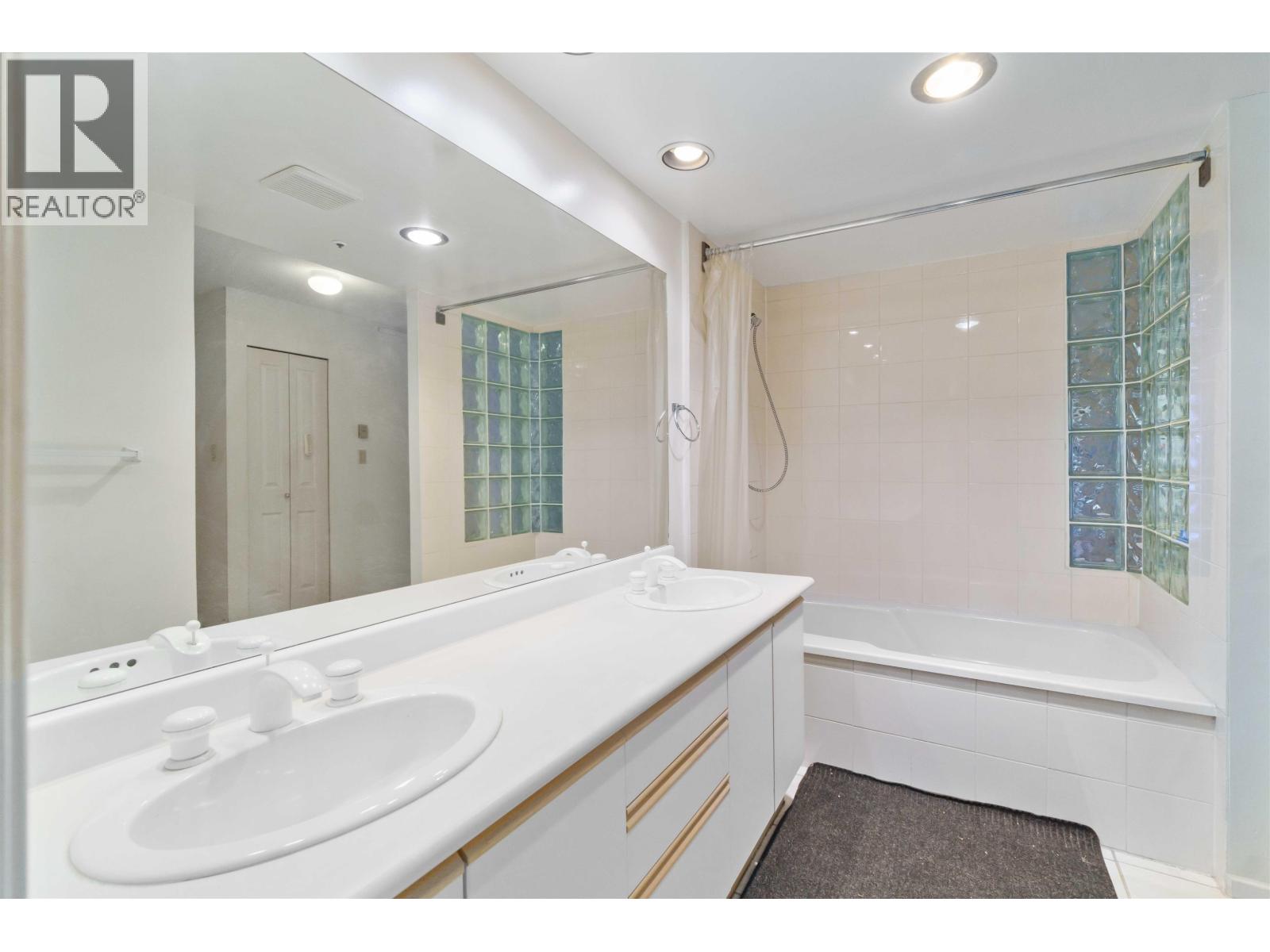 311 1859 SPYGLASS PLACE, Vancouver