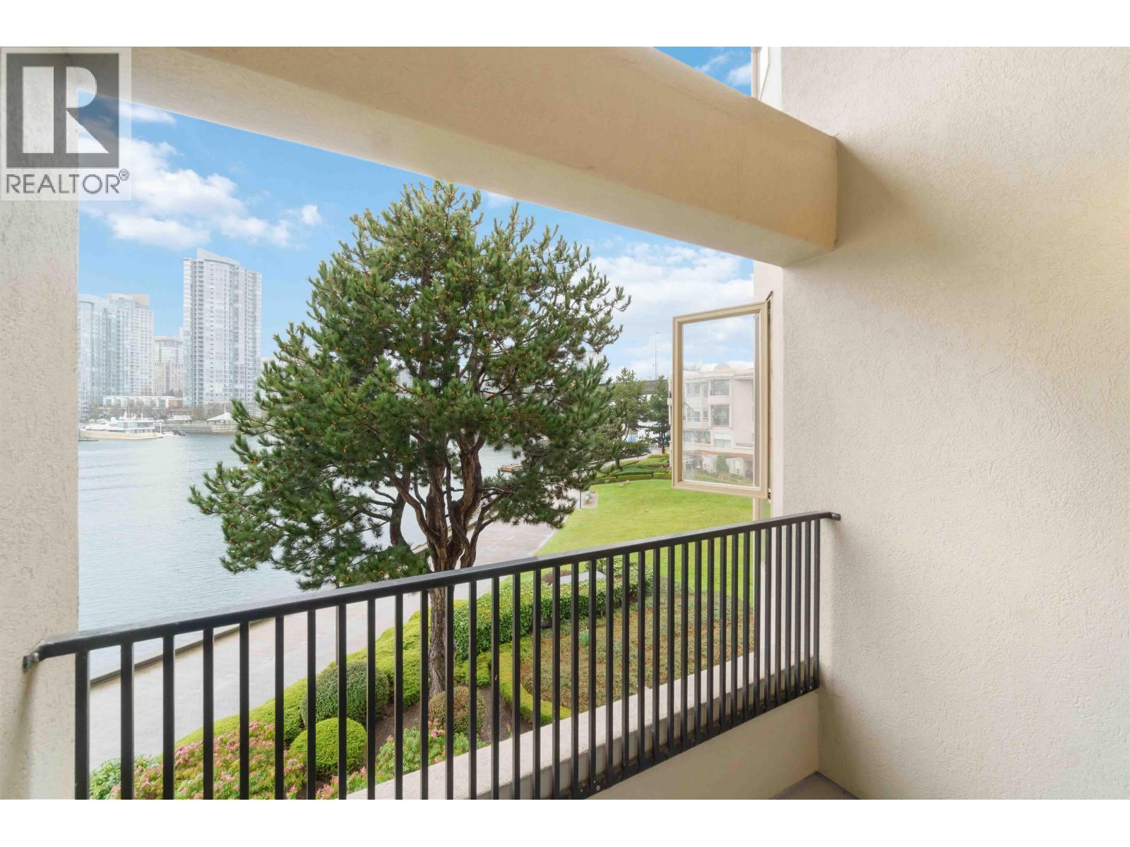 311 1859 SPYGLASS PLACE, Vancouver