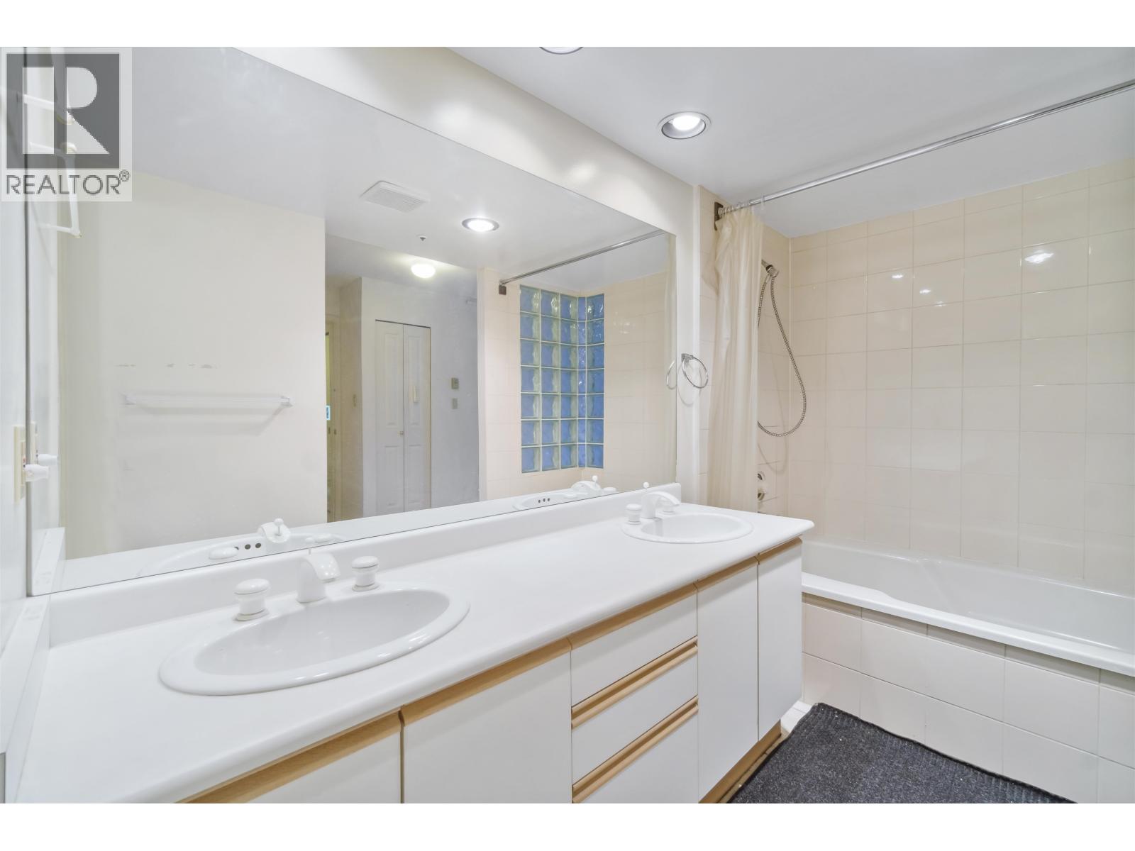 311 1859 SPYGLASS PLACE, Vancouver