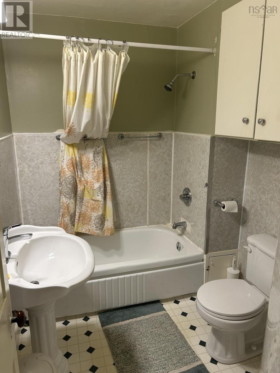 Property 31 of 45 of 8480 HIGHWAY 2