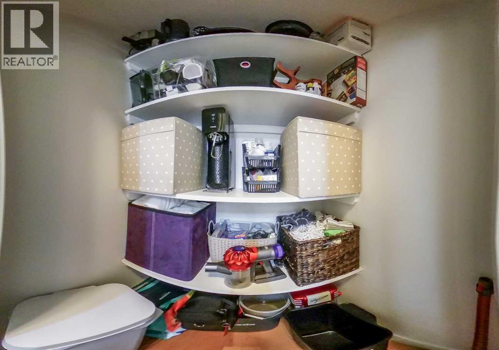 Single Family House for Sale in    Avenue NE Crescent Heights Calgary 