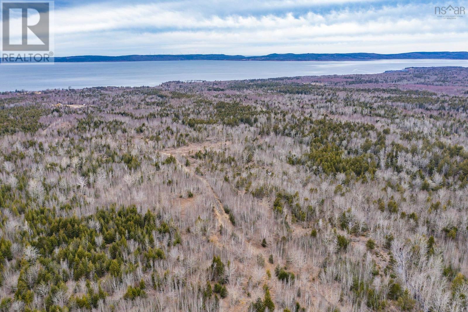 Property 14 of 29 of Highway 101