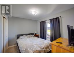 Living room - 156 Sparling Street, Huron East, ON N0K1W0 Photo 6