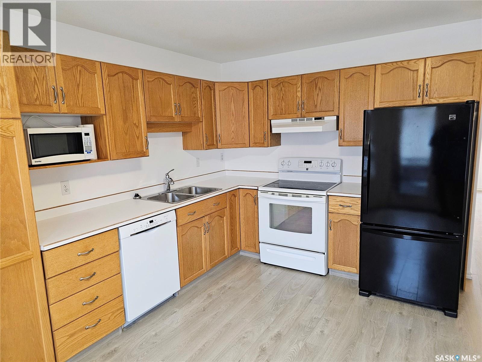 Single Family House Bi-level for Sale in   Heritage CRESCENT Saskatoon 