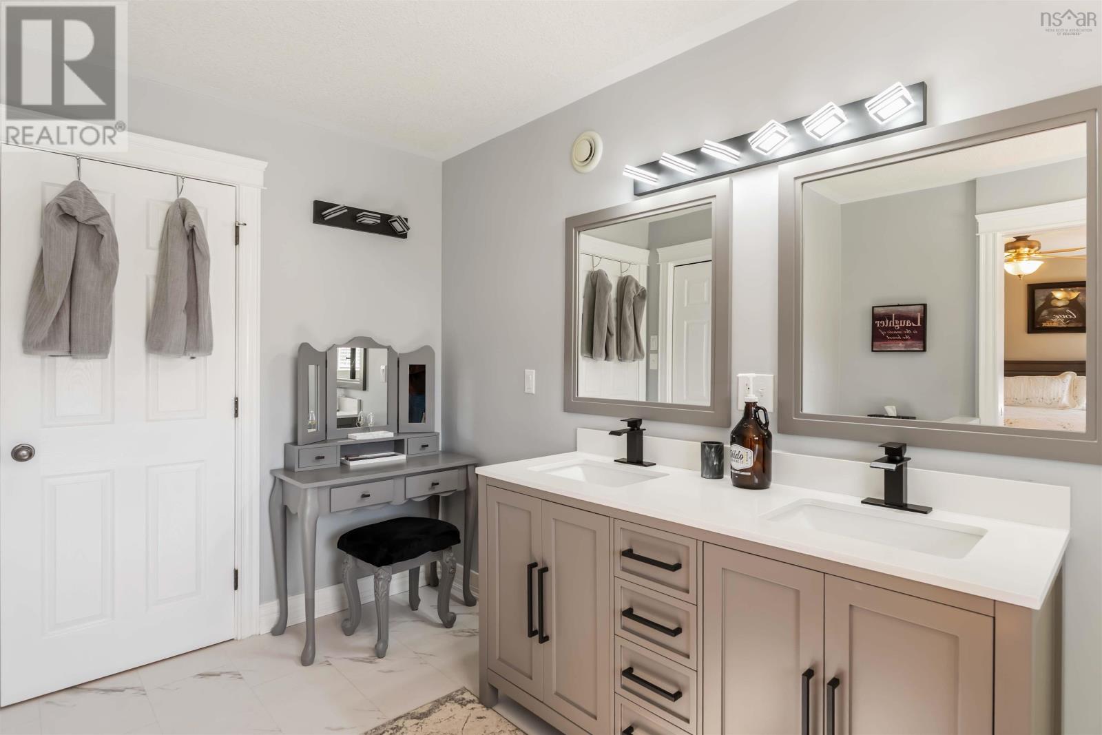 Property 21 of 48 of 40 Terra Nova Drive