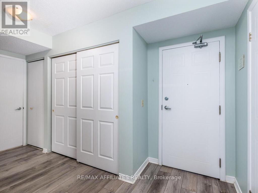 Open entry, double closet, and in unit laundry