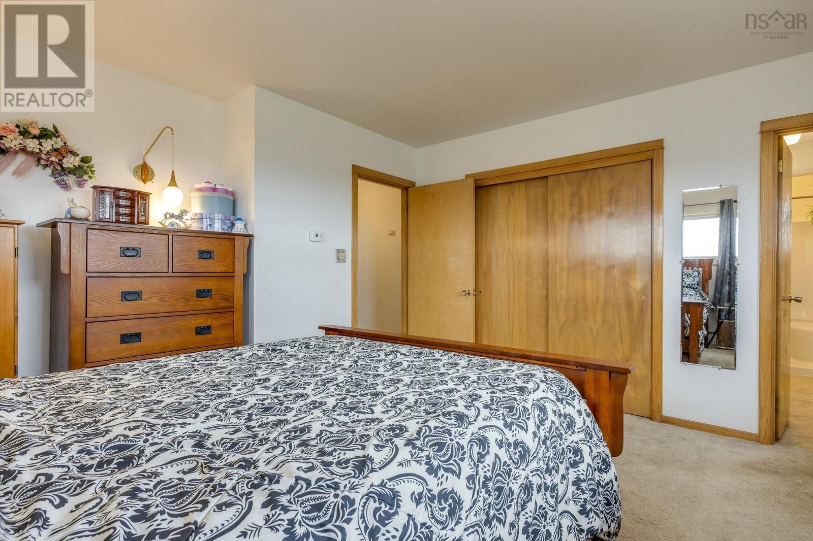 Property 19 of 40 of 1358 Hwy 1