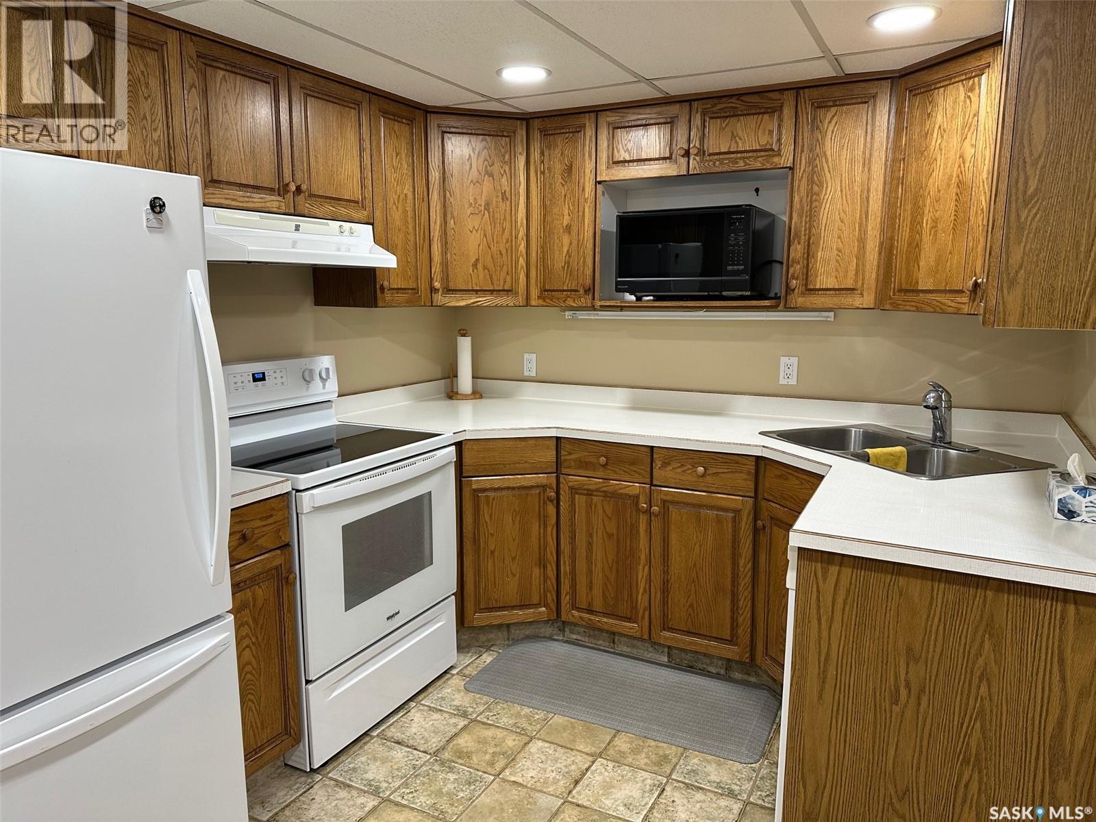 101 1214 3rd STREET - Photo 3 of 32, Estevan, Saskatchewan