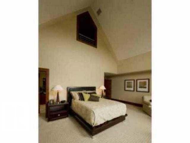 #1402 9707 105 ST NW NW, Edmonton