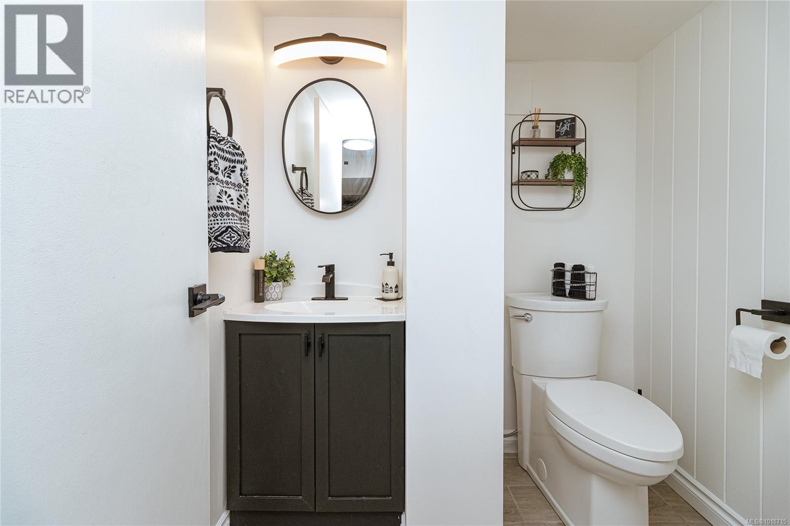  1743 Townley Street, Saanich