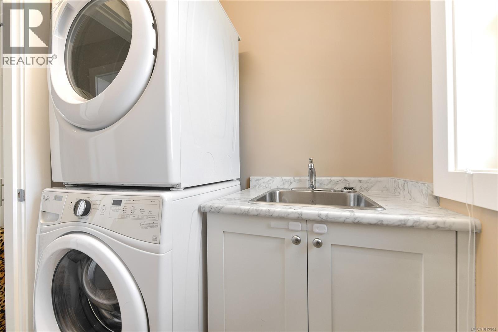  1031 Foxwood Place, Langford