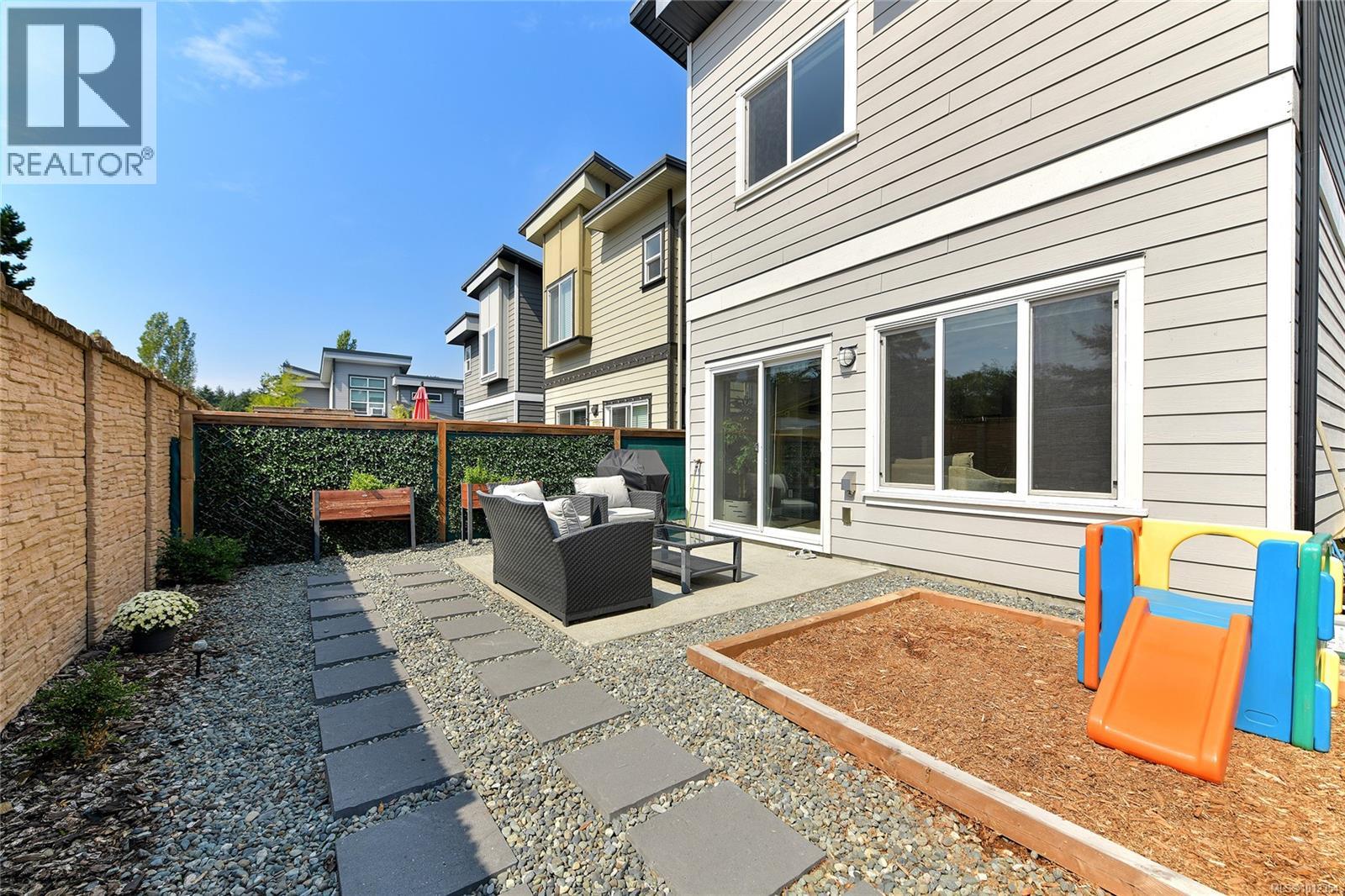  1031 Foxwood Place, Langford