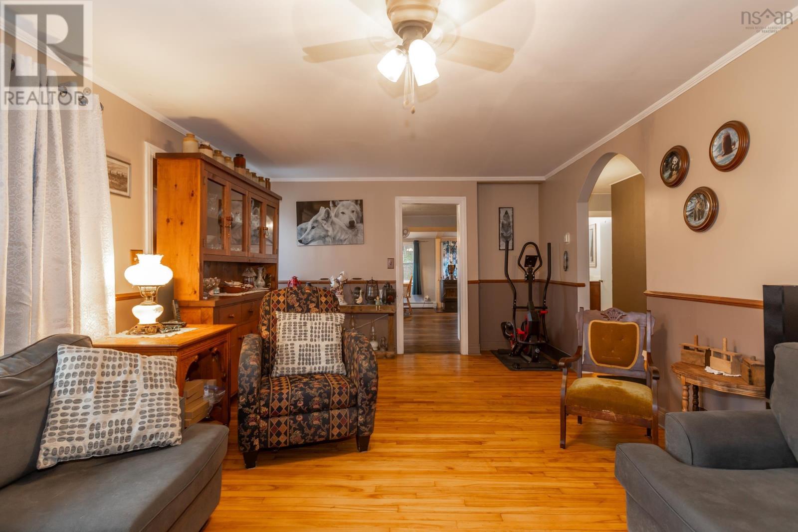 Property 19 of 31 of 1070 River Road