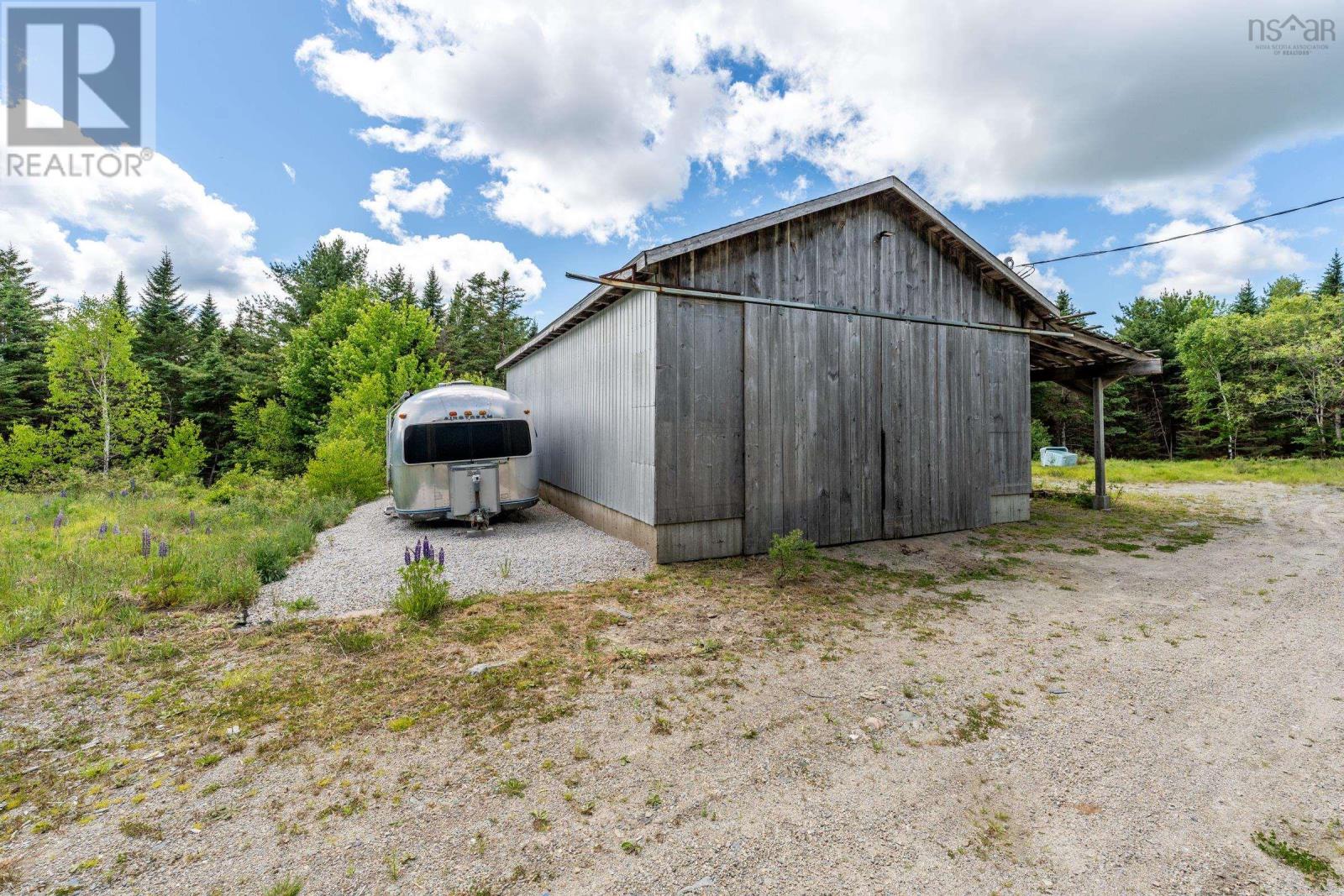 Property 10 of 24 of 2925 Highway 203