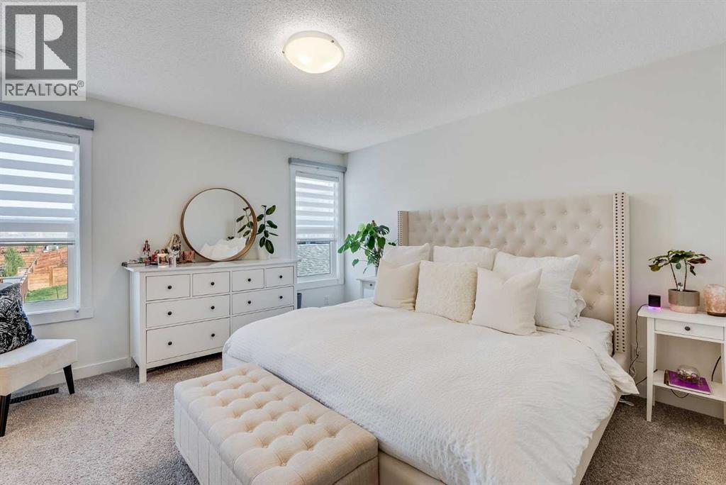 Single Family House for Sale in  Lucas Crescent NW Livingston Calgary 