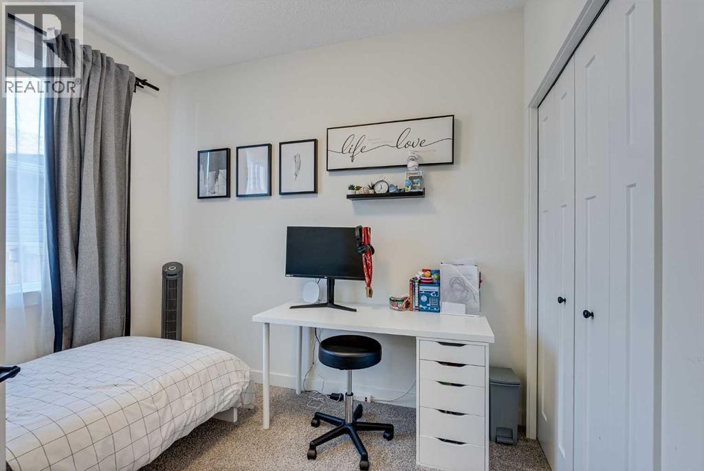 Single Family House for Sale in  Lucas Crescent NW Livingston Calgary 