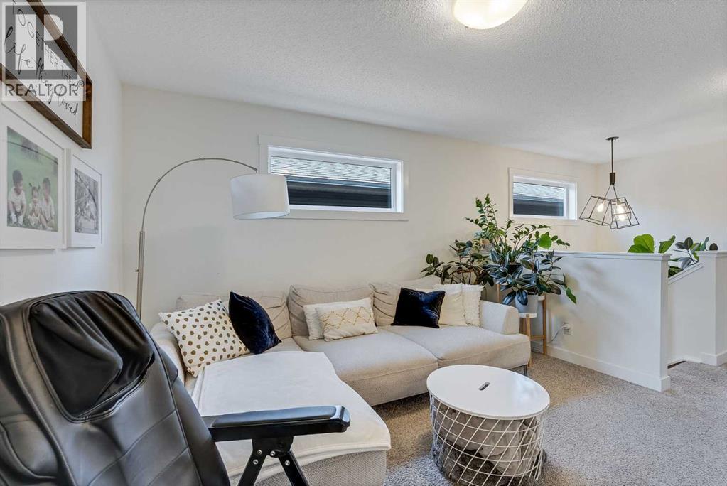 Single Family House for Sale in  Lucas Crescent NW Livingston Calgary 