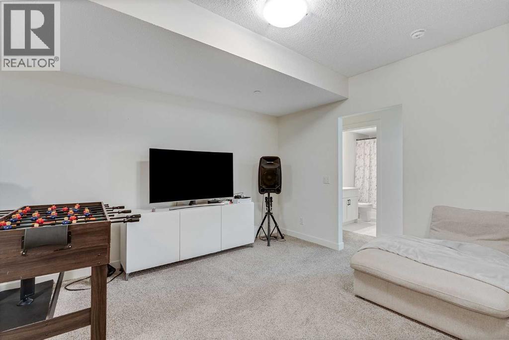 Single Family House for Sale in  Lucas Crescent NW Livingston Calgary 