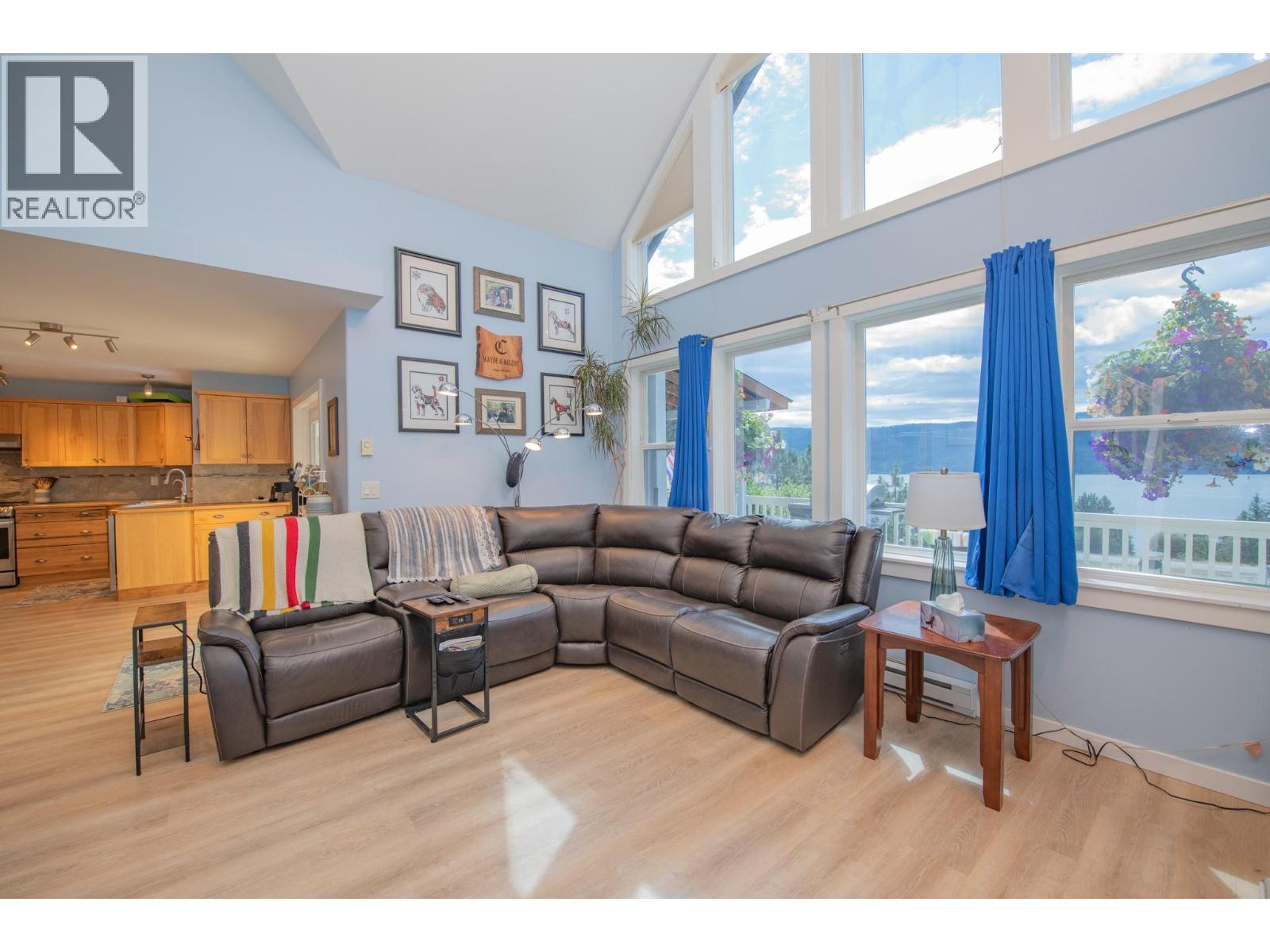 10351 Westshore Road, Vernon