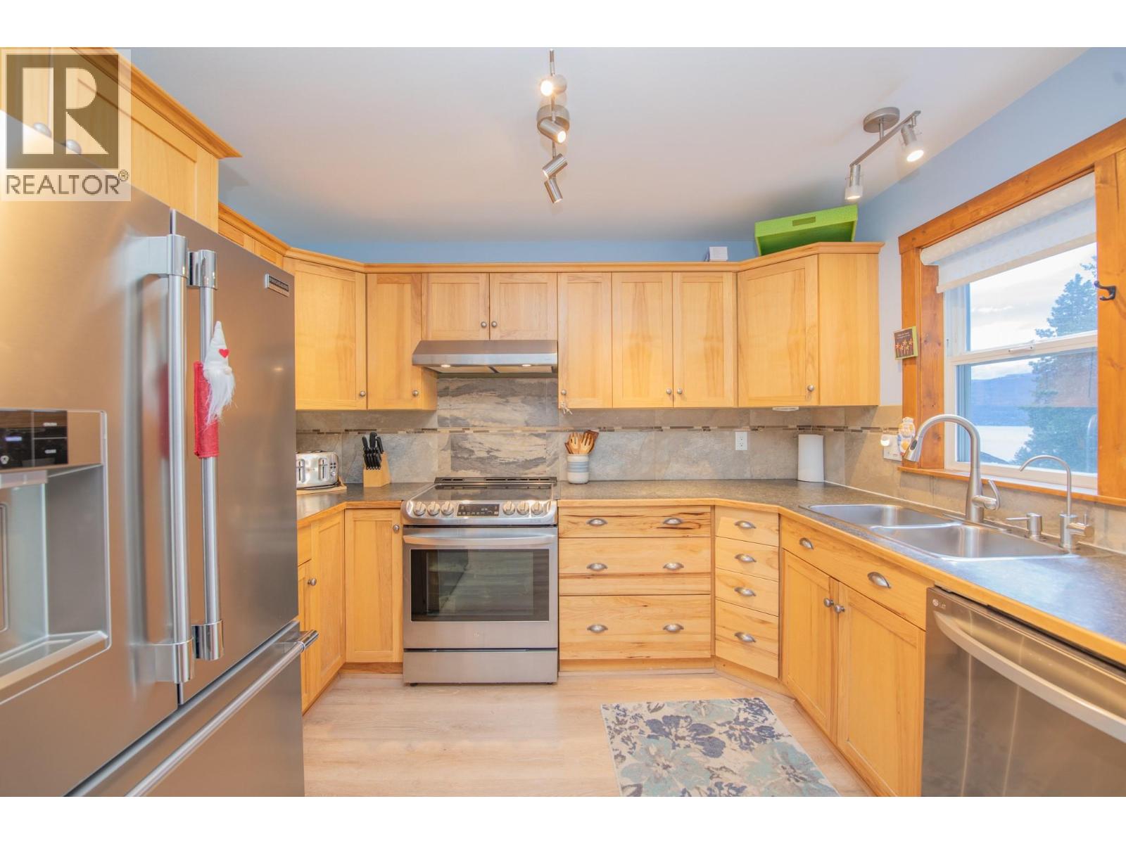 10351 Westshore Road, Vernon