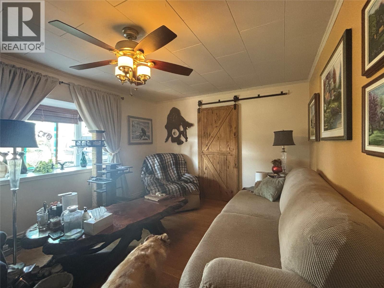 306 McDonald Avenue, Clinton