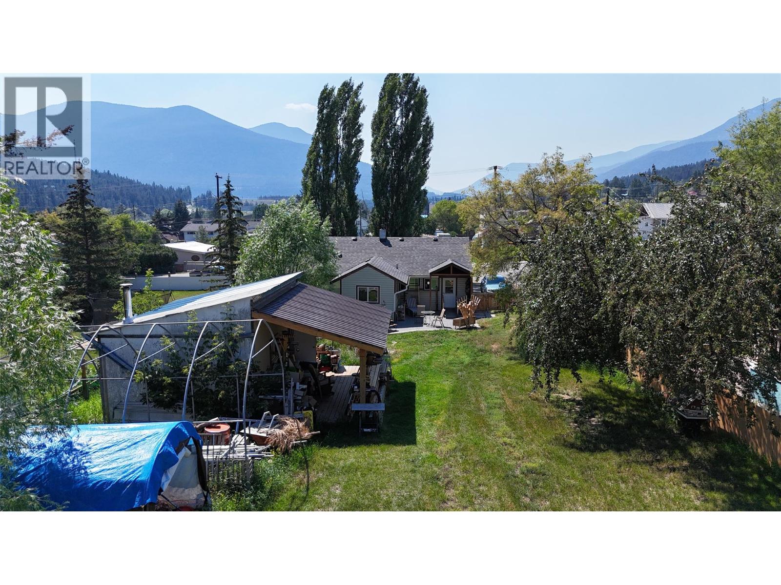 306 McDonald Avenue, Clinton