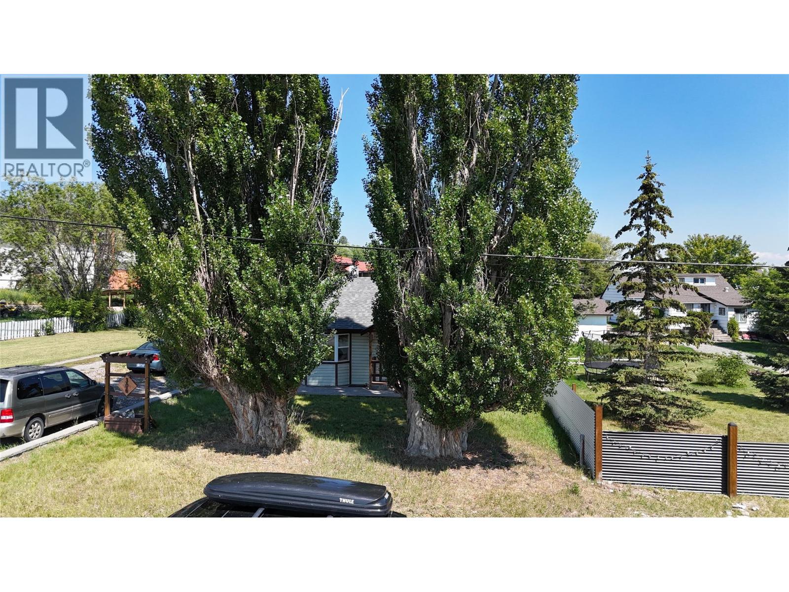 306 McDonald Avenue, Clinton