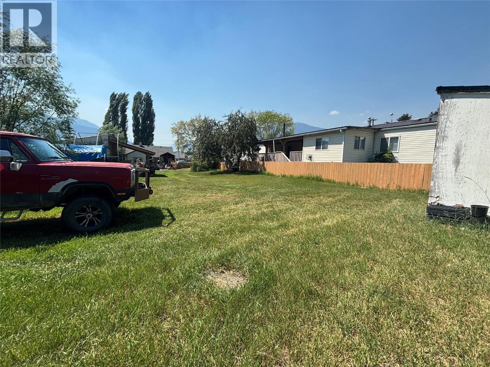 306 McDonald Avenue, Clinton