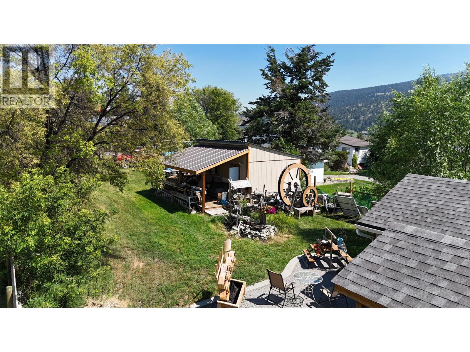 306 McDonald Avenue, Clinton