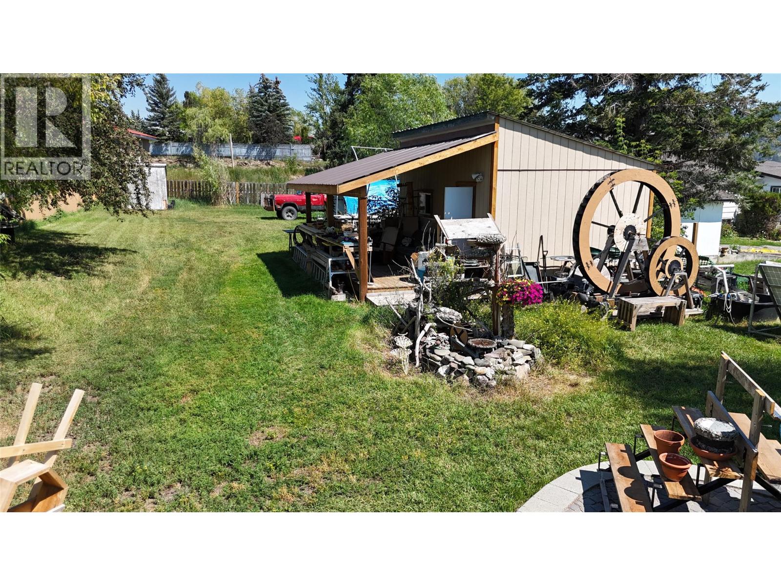 306 McDonald Avenue, Clinton