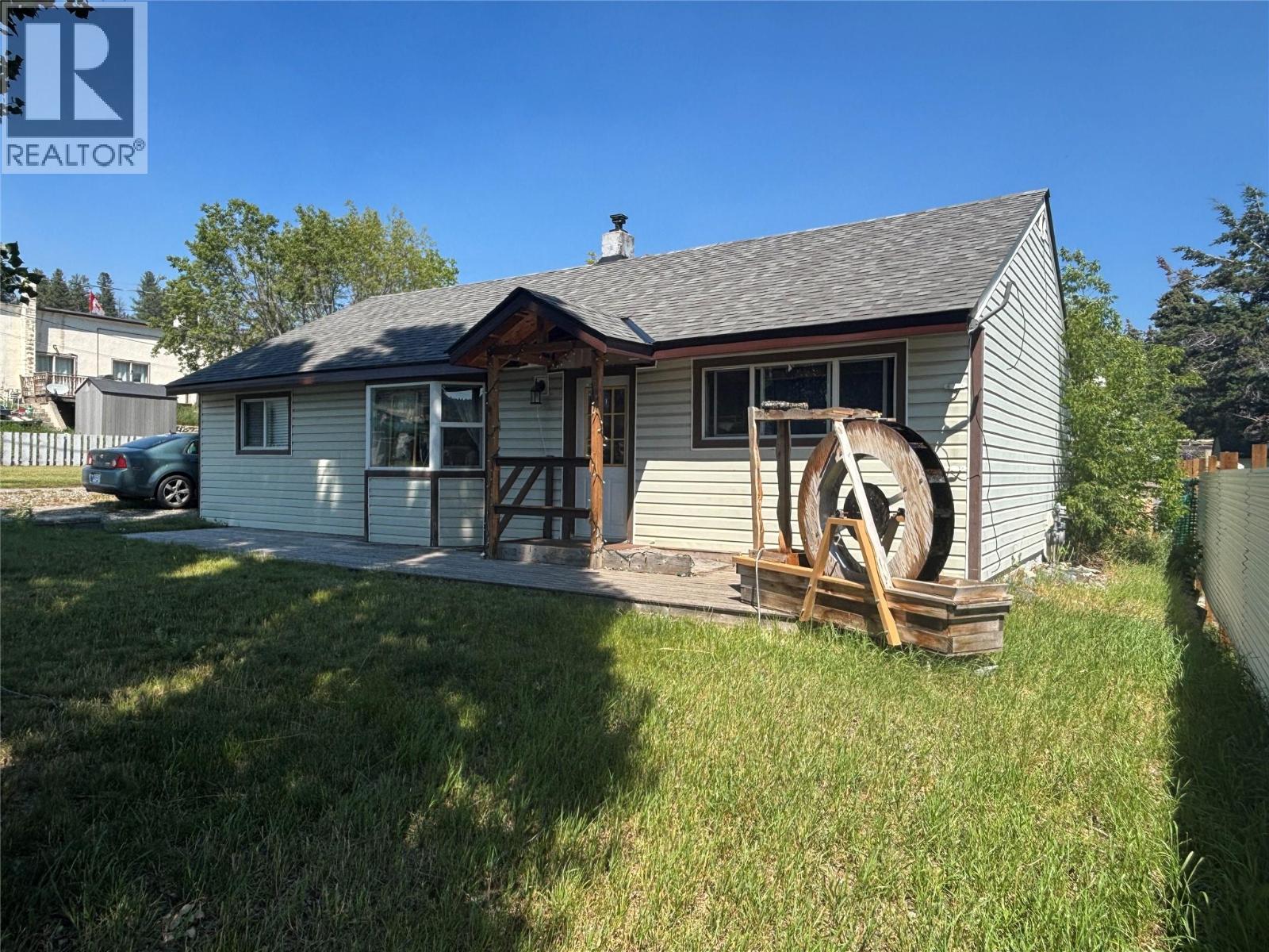 306 McDonald Avenue, Clinton