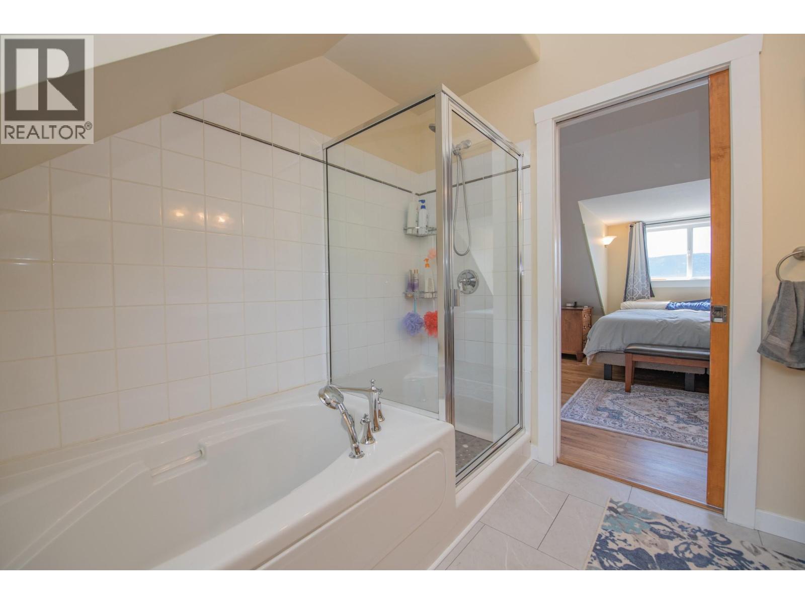 10351 Westshore Road, Vernon