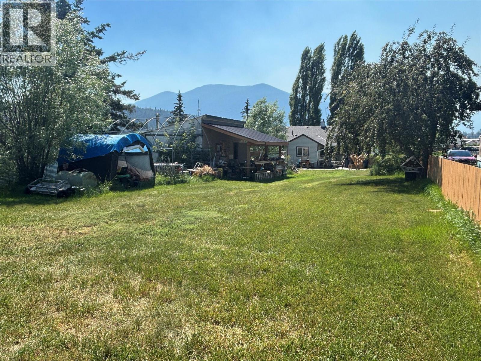 306 McDonald Avenue, Clinton