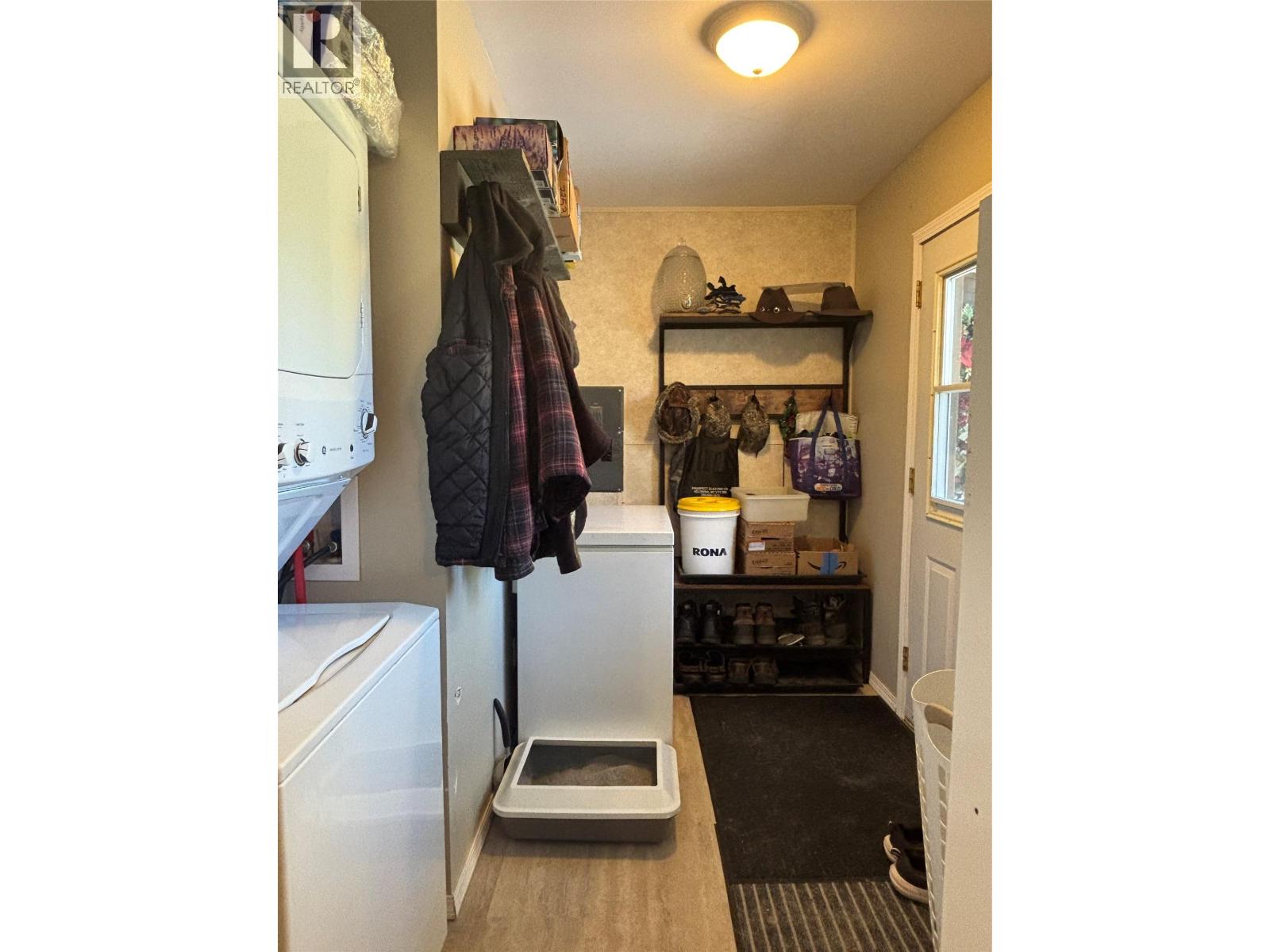 306 McDonald Avenue, Clinton