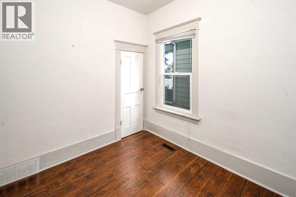 Single Family House Bungalow for Sale in   Avenue NW Mount Pleasant Calgary 