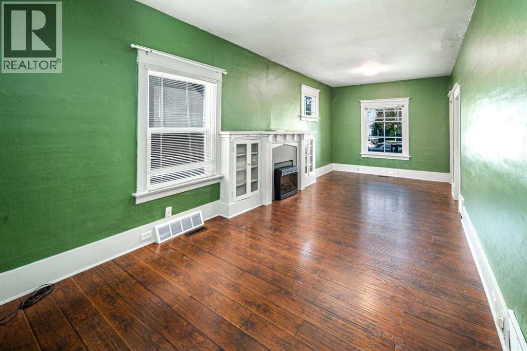 Single Family House Bungalow for Sale in   Avenue NW Mount Pleasant Calgary 